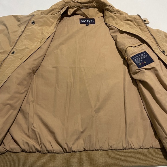 Men’s GANT Windbreaker Jacket *SIZE LARGE* Full Zipper with Pocket & Arm Patches - Picture 10 of 16